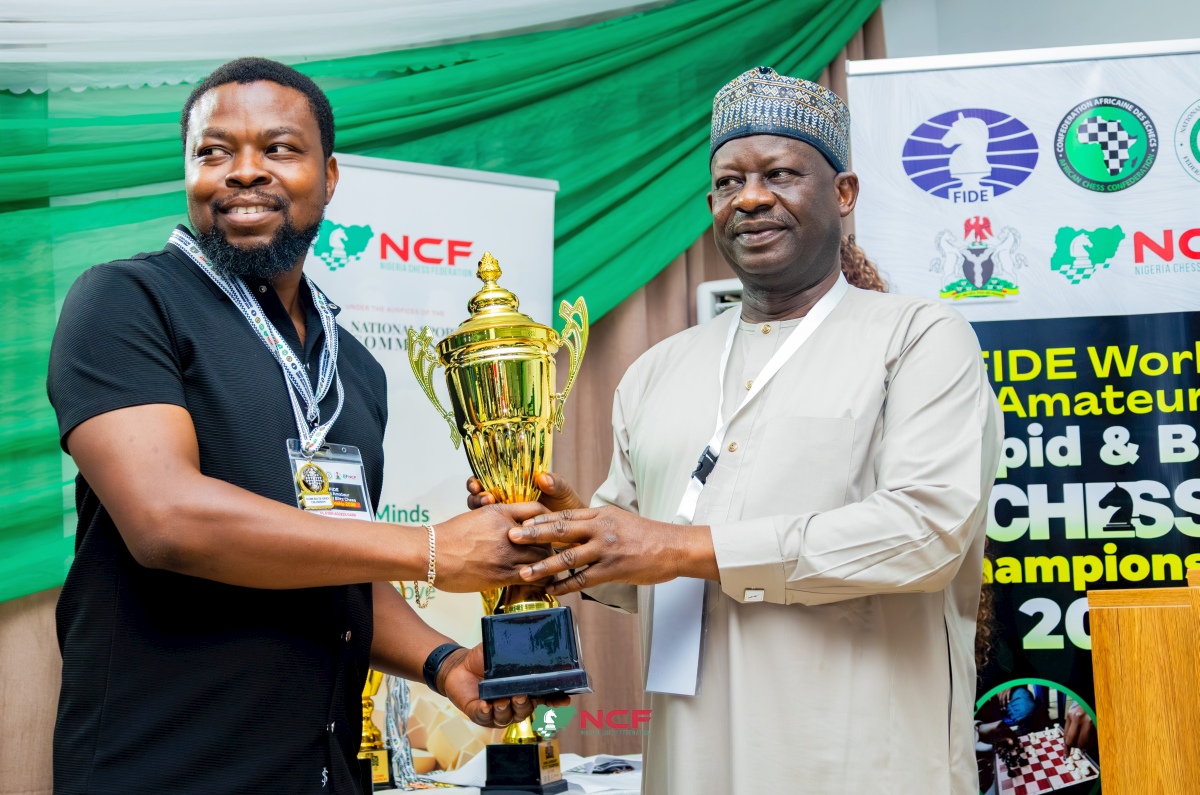 埃费穆艾参加世界业余超快棋锦标赛
