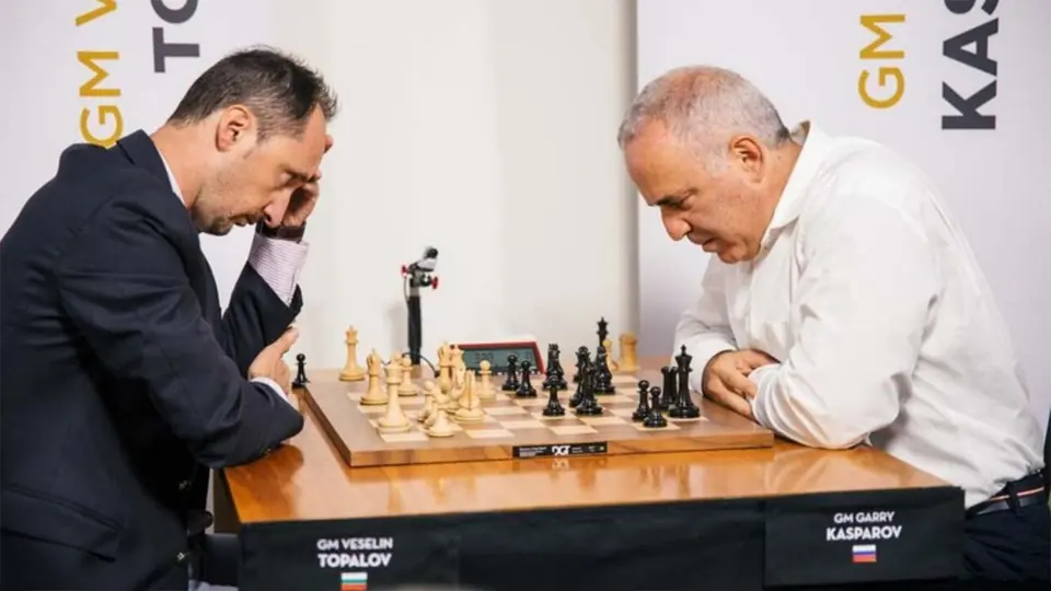 卡斯帕罗夫与托帕洛夫在圣路易斯棋会合影