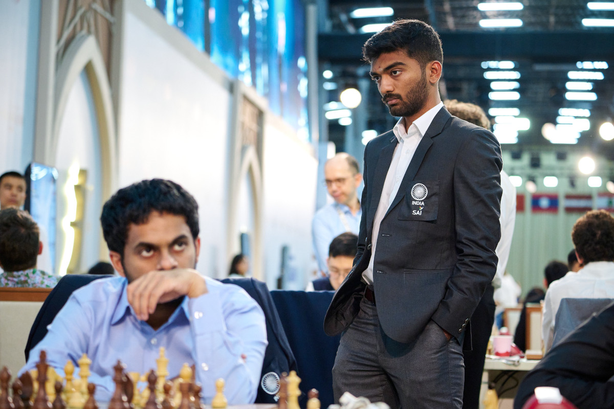 印度队棋手Nihal Sarin与Gukesh Dommaraju。