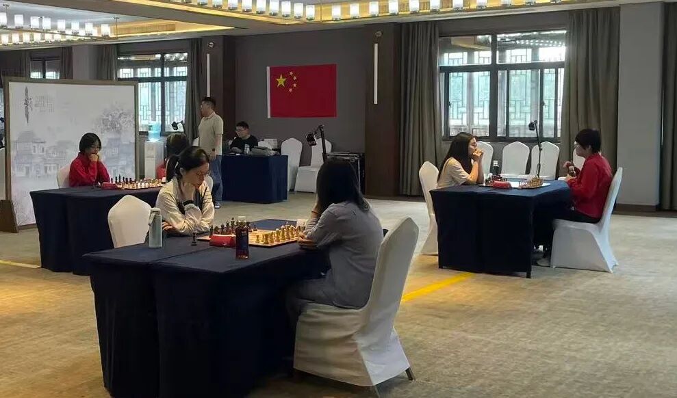 国际象棋选拔赛女子组对局现场。