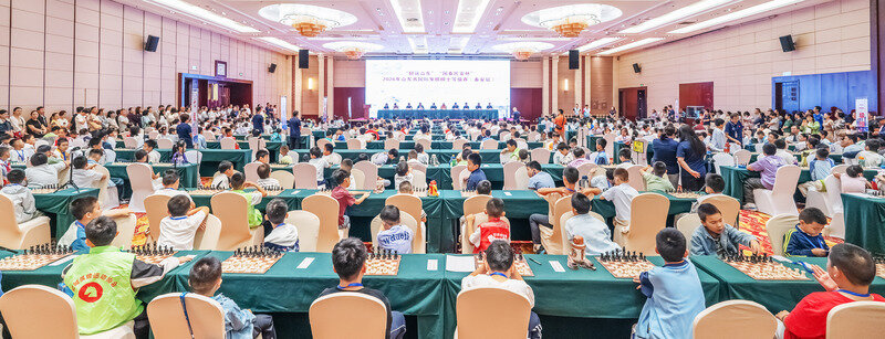 山东省国际象棋棋士等级赛泰安站赛事照片。